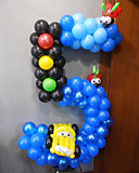 Цифра из маленьких шаров 