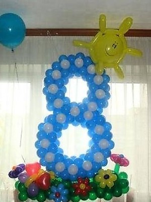 Цифра из маленьких шаров 